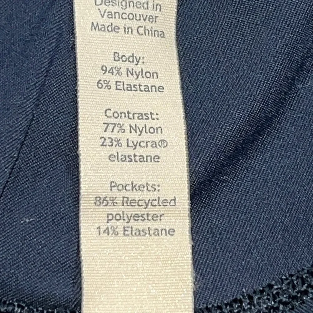 Lululemon Great Wall Pant Sz XL (35